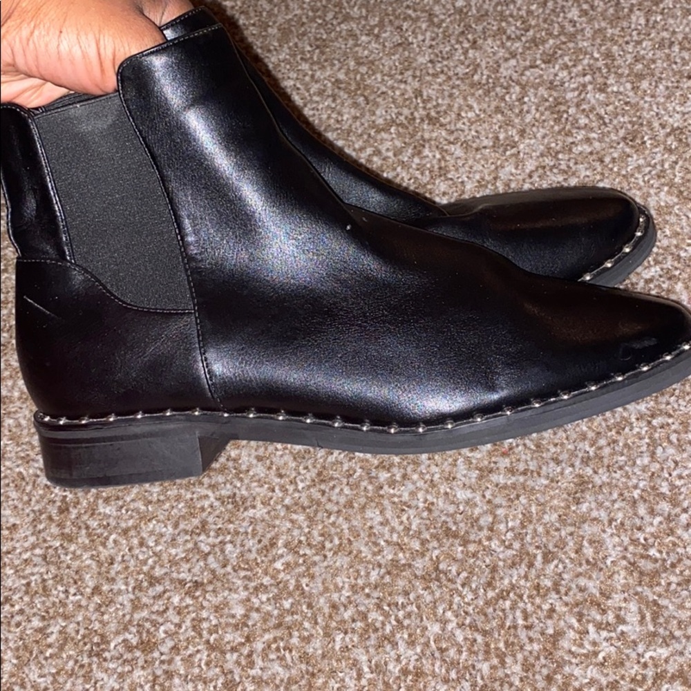 Black beautiful Chelsea Boots